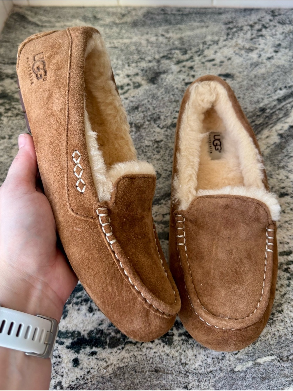 UGG Australia Ansley Chestnut Slippers. Size 9. New with box. (vintage/pre-2016)
